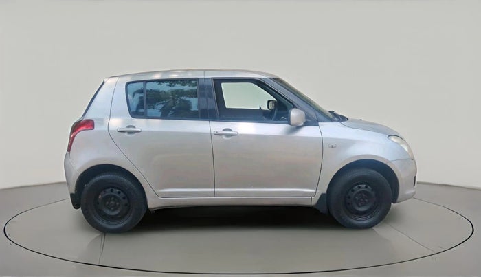 2006 Maruti Swift LXI 1.3, Petrol, Manual, 2,12,905 km, exterior