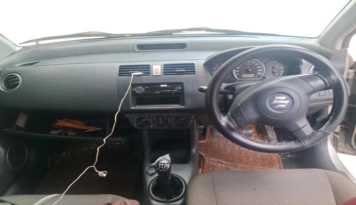 2006 Maruti Swift LXI 1.3, Petrol, Manual, 2,12,905 km, interior