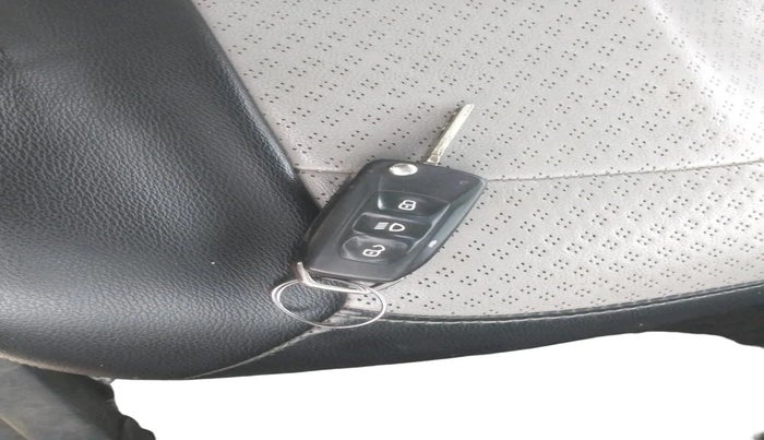 2019 Tata Tiago XZ PETROL, Petrol, Manual, 52,486 km, interior