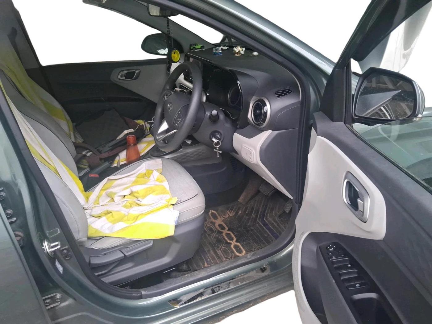 2024 Hyundai GRAND I10 NIOS SPORTZ AMT 1.2 KAPPA VTVT, Petrol, Automatic, 16,105 km, interior