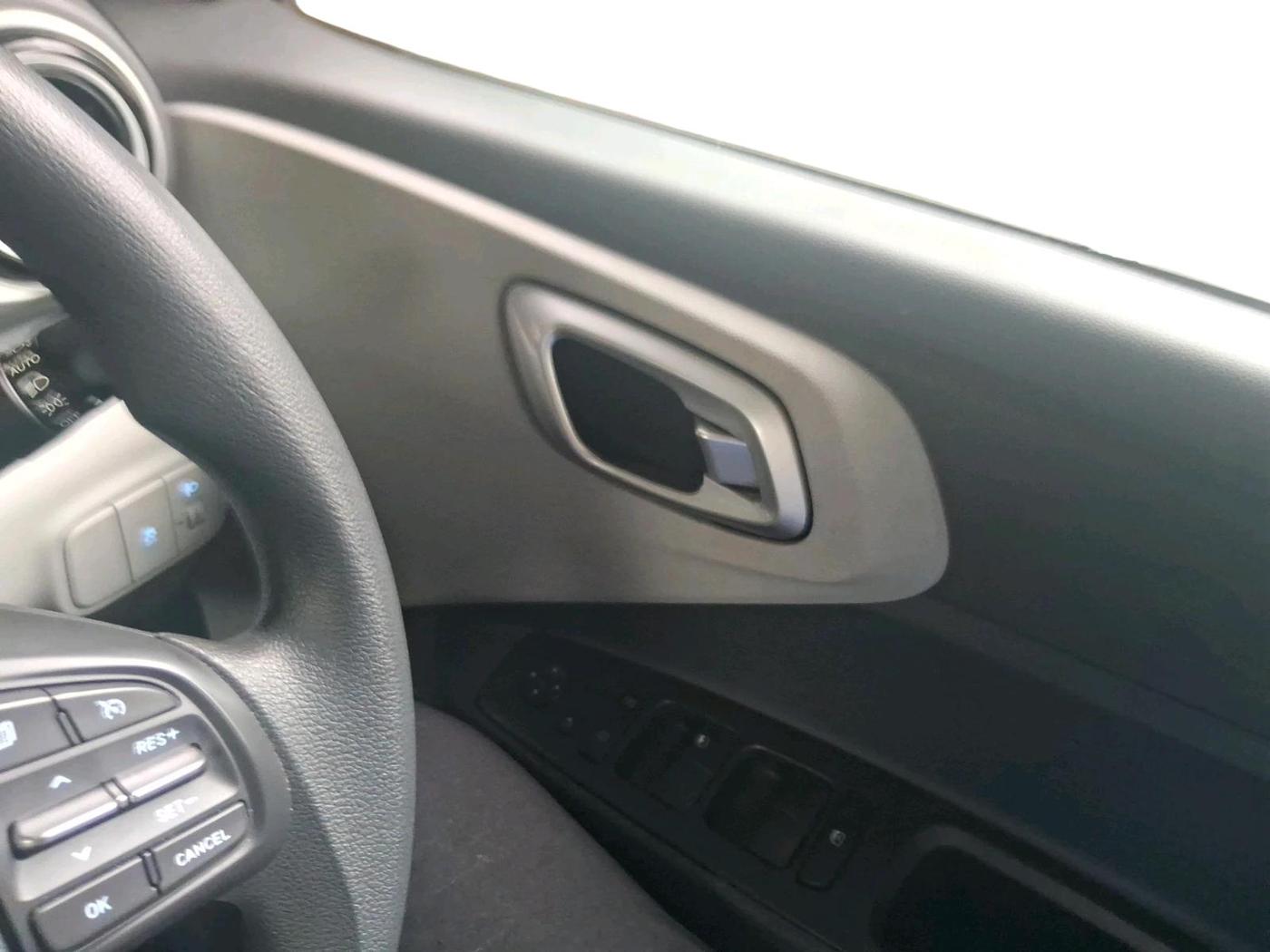 2024 Hyundai GRAND I10 NIOS SPORTZ AMT 1.2 KAPPA VTVT, Petrol, Automatic, 16,105 km, interior