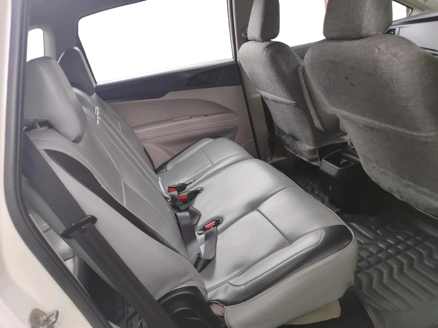 2018 Mahindra MARAZZO M4 8 STR, Diesel, Manual, 1,17,530 km, interior