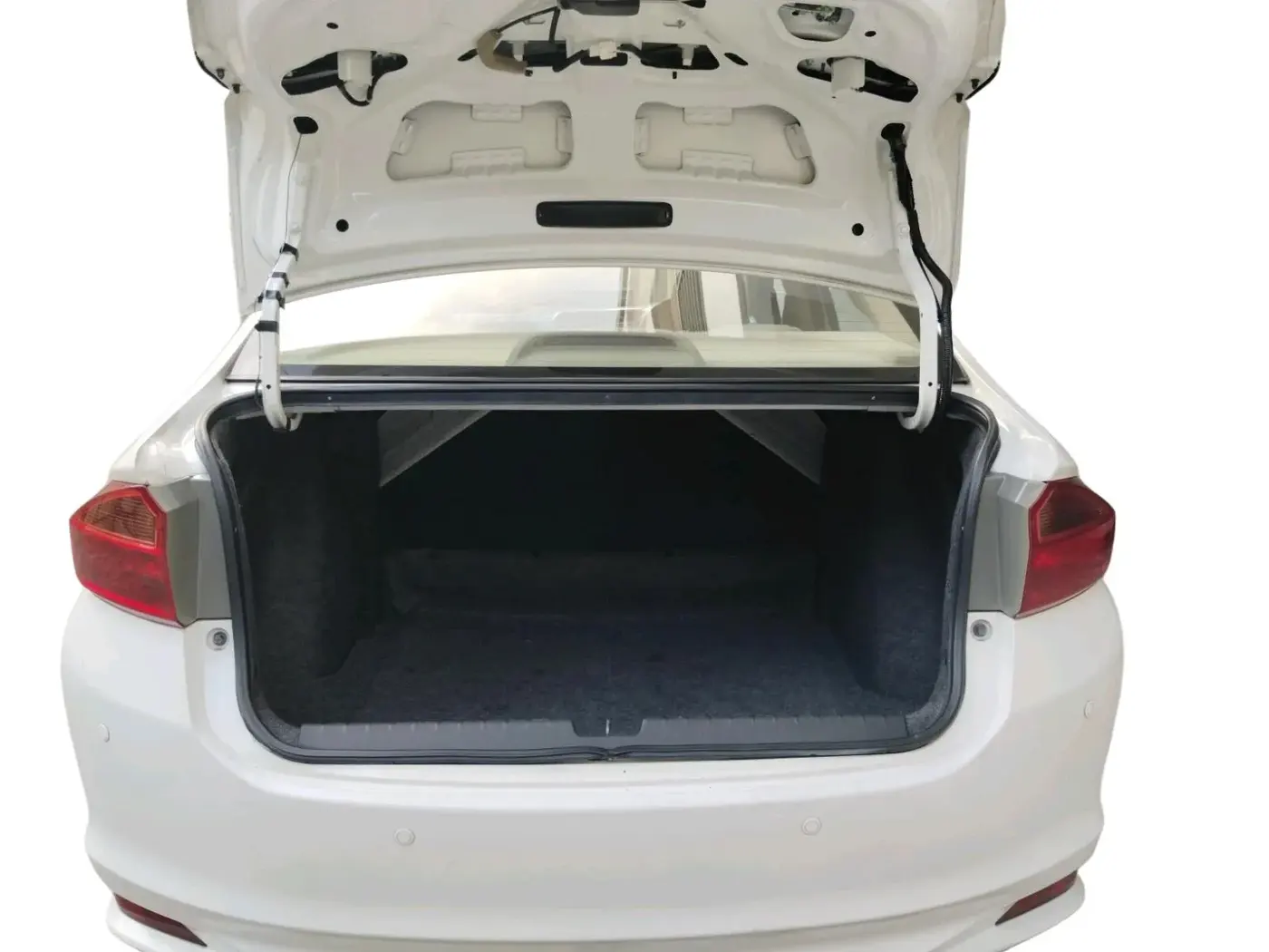 2014 Honda City 1.5L I-DTEC V, Diesel, Manual, 97,957 km, exterior