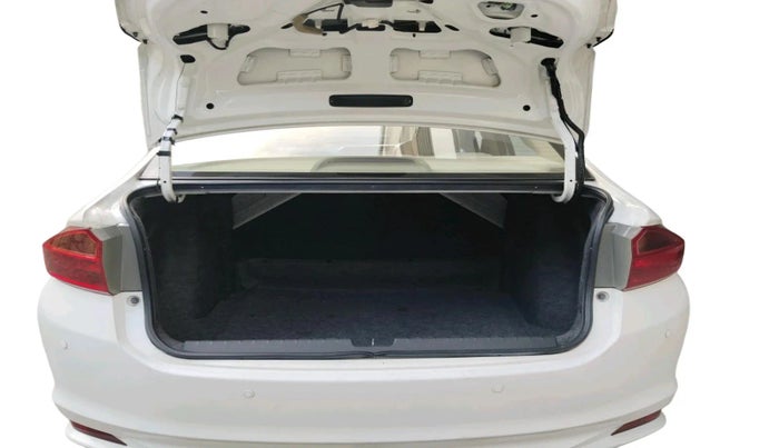 2014 Honda City 1.5L I-DTEC V, Diesel, Manual, 97,957 km, exterior