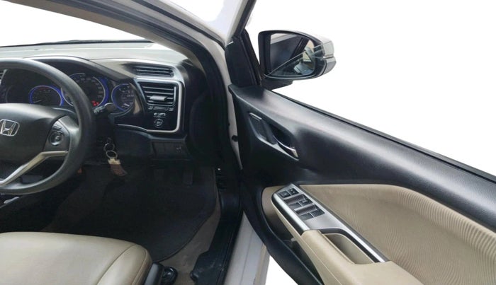 2014 Honda City 1.5L I-DTEC V, Diesel, Manual, 97,957 km, interior