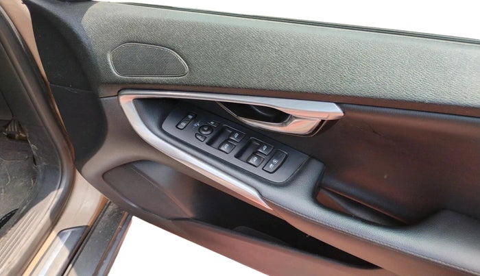 2014 Volvo V40 Cross Country D3, Diesel, Automatic, 98,176 km, interior