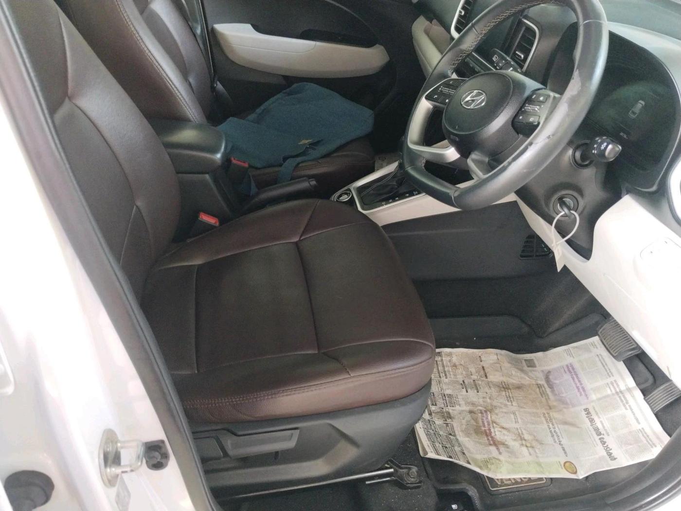 2023 Hyundai VENUE S (O) 1.0 Turbo Petrol DCT, Petrol, Automatic, 34,136 km, interior