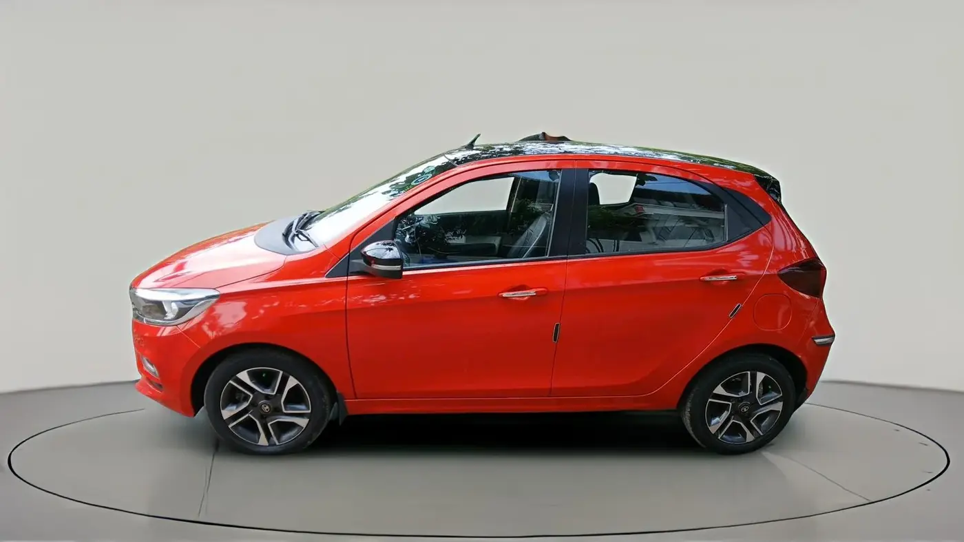 2022 Tata TIGOR XZ PLUS DUAL TONE, Petrol, Manual, 27,877 km, exterior