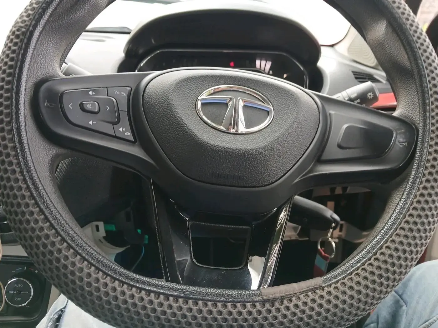 2022 Tata TIGOR XZ PLUS DUAL TONE, Petrol, Manual, 27,877 km, interior