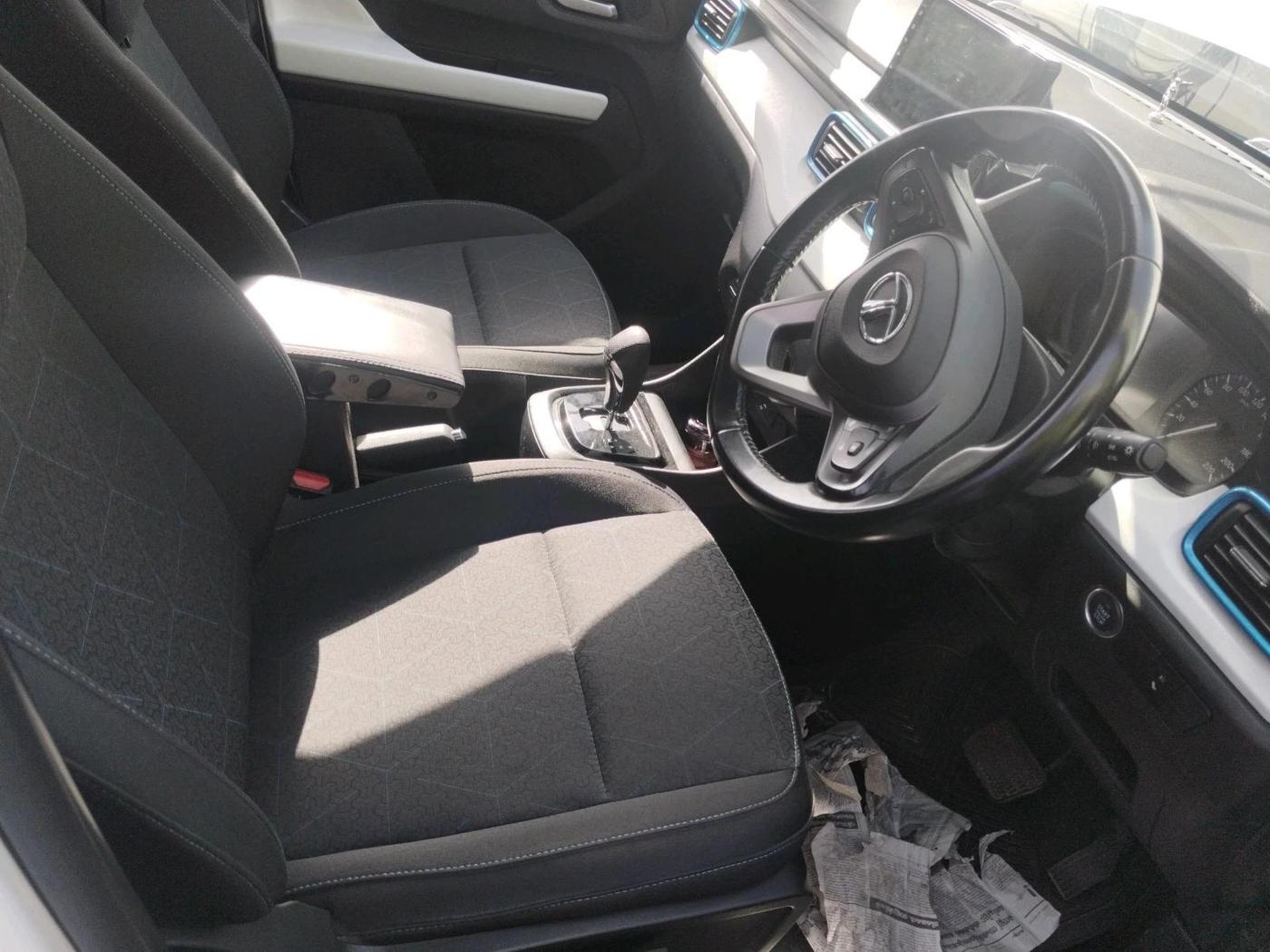 2021 Tata PUNCH CREATIVE AMT 1.2 RTN DUAL TONE, Petrol, Automatic, 34,462 km, interior