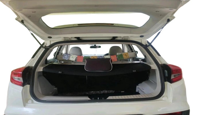 2021 Mahindra XUV300 W8 (O) 1.2 PETROL, Petrol, Manual, 43,062 km, exterior