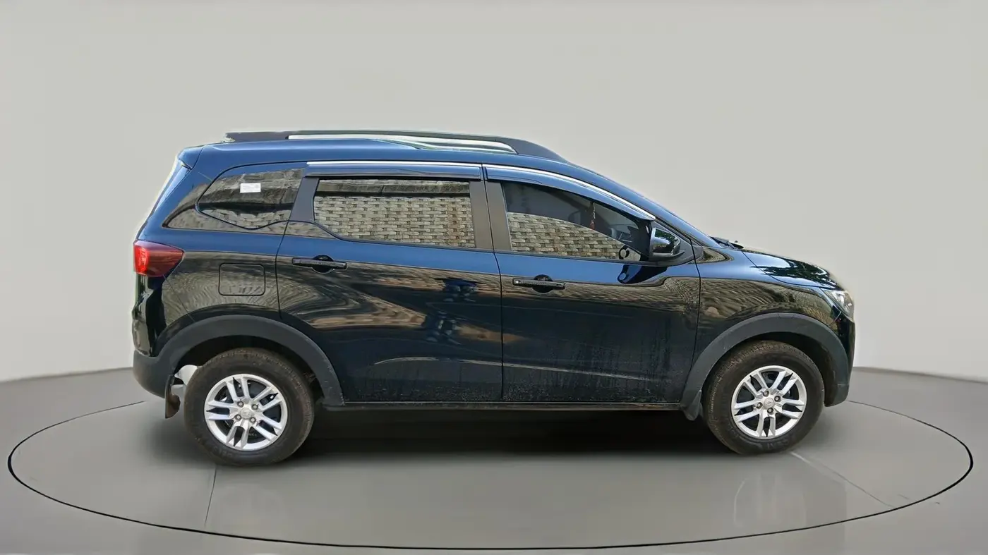 2024 Renault TRIBER RXT, Petrol, Manual, 8,372 km, exterior