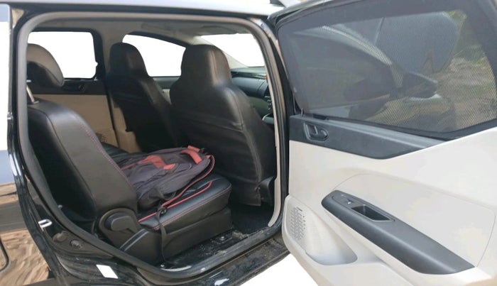 2024 Renault TRIBER RXT, Petrol, Manual, 8,372 km, interior