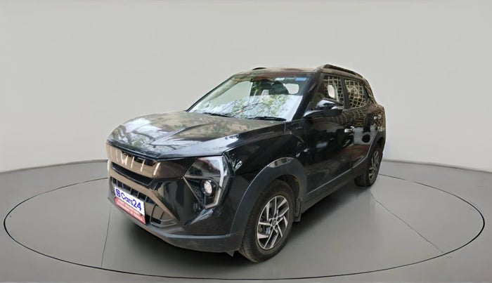 2025 Mahindra XUV 3XO AX5 1.2 L TCMPFI AT, Petrol, Automatic, 5,035 km, exterior