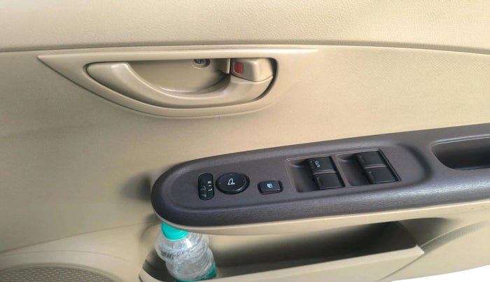 2013 Honda Amaze 1.2L I-VTEC S, Petrol, Manual, 51,937 km, interior