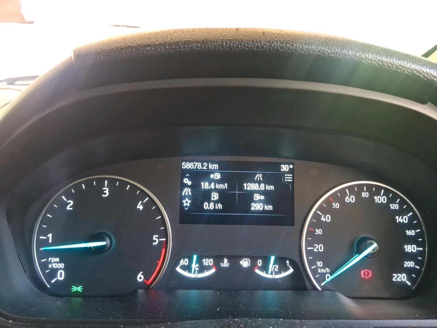 2018 Ford Ecosport TITANIUM 1.5L SPORTS(SUNROOF) DIESEL, Diesel, Manual, 58,678 km, interior