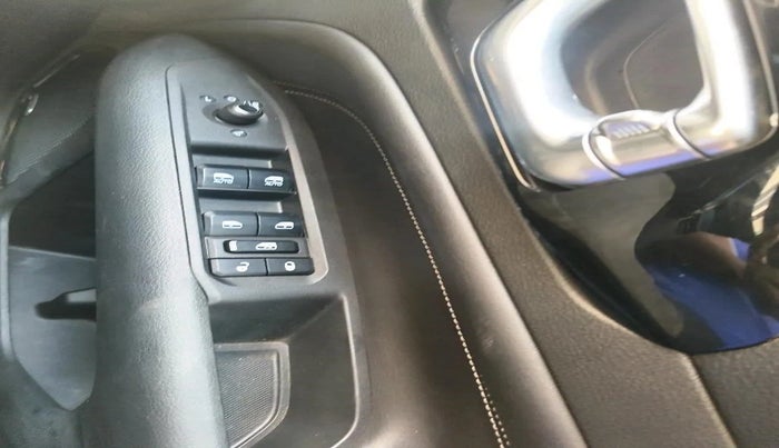 2024 Jeep Compass Model S (O) 2.0 Diesel AT, Diesel, Automatic, 4,648 km, interior