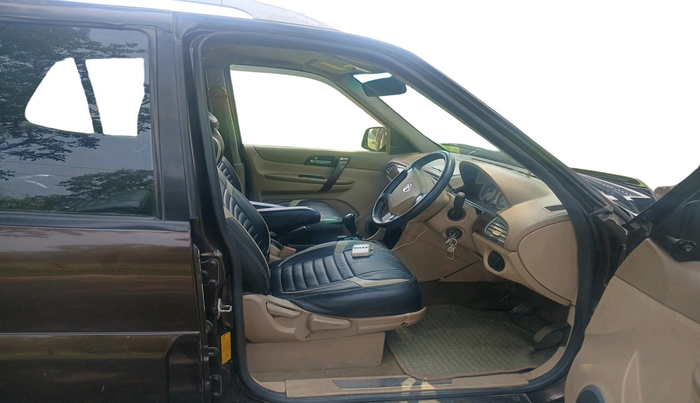 2014 Tata Safari Storme 2.2 VX 4X2, Diesel, Manual, 1,31,770 km, interior