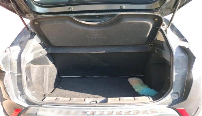 2018 Tata NEXON XM PETROL, Petrol, Manual, 70,690 km, exterior