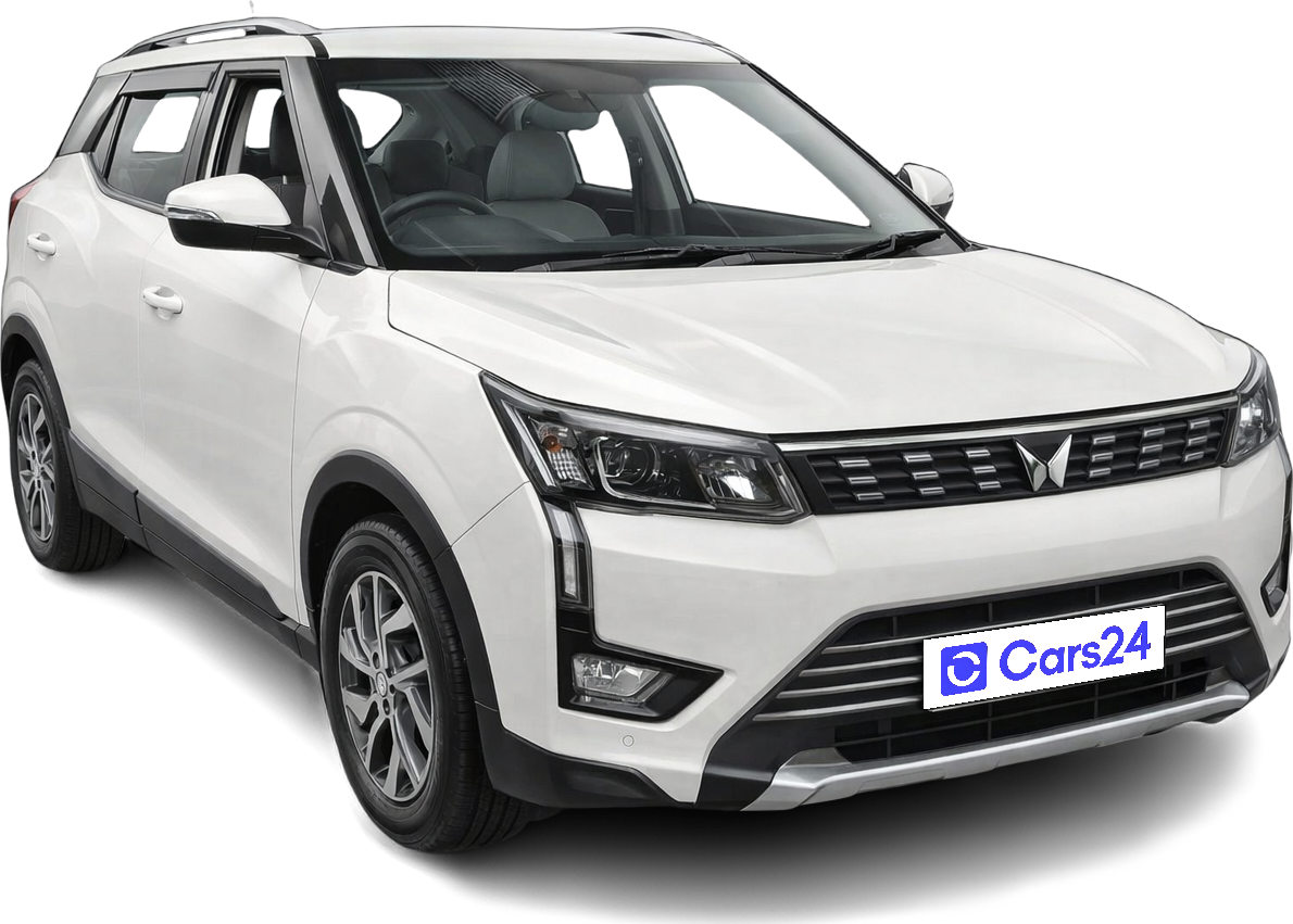 2023 Mahindra XUV300 - SUV - Petrol - Manual - ₹10.90 lakh