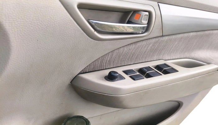 2012 Maruti Ertiga VDI, Diesel, Manual, 2,38,048 km, interior