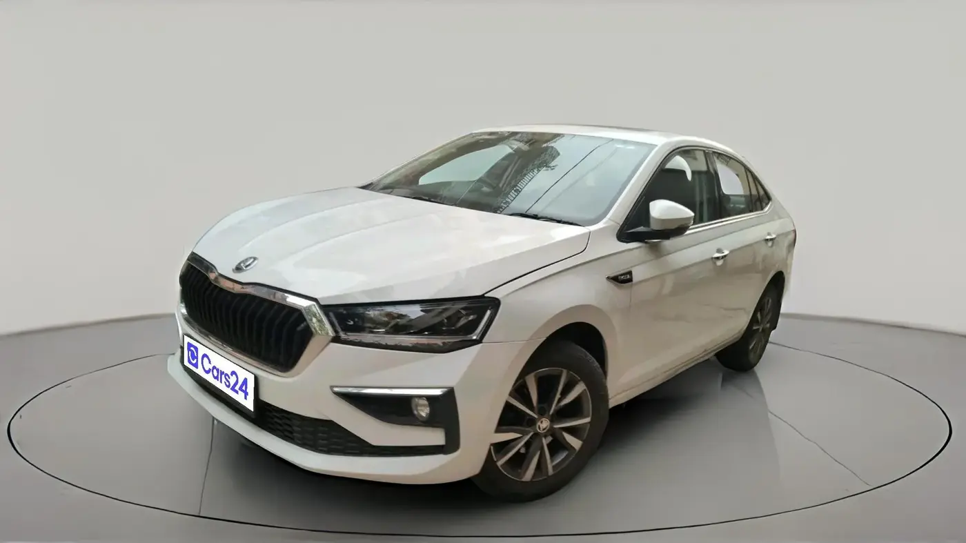 2022 Skoda SLAVIA STYLE 1.0L TSI MT, Petrol, Manual, 34,212 km, exterior
