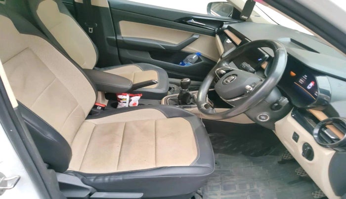 2022 Skoda SLAVIA STYLE 1.0L TSI MT, Petrol, Manual, 34,212 km, interior