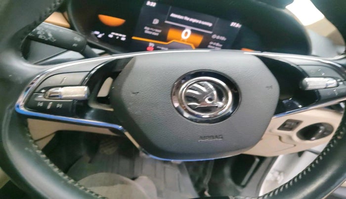 2022 Skoda SLAVIA STYLE 1.0L TSI MT, Petrol, Manual, 34,212 km, interior