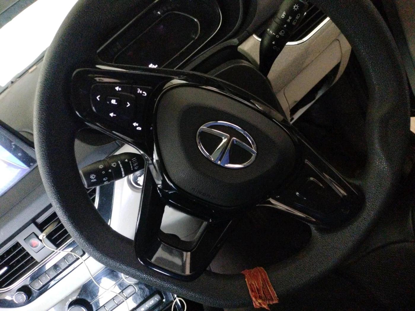 2020 Tata NEXON XZ PLUS PETROL, Petrol, Manual, 27,823 km, interior