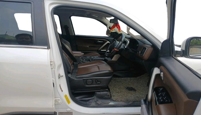 2022 Mahindra SCORPIO-N Z8 L DIESEL AT 2WD 7 STR, Diesel, Automatic, 1,24,185 km, interior