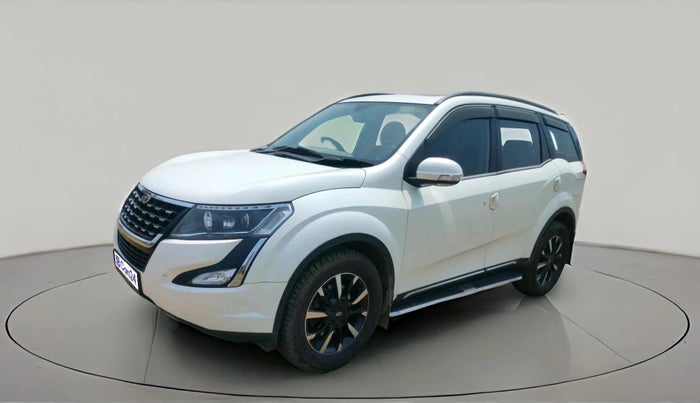 2019 Mahindra XUV500 W11, Diesel, Manual, 1,05,773 km, exterior