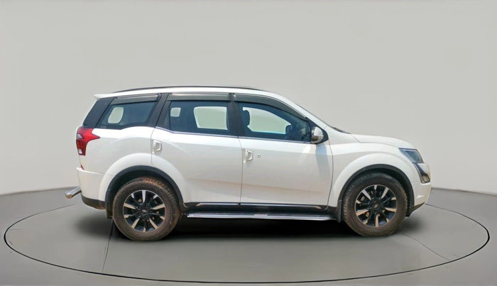 2019 Mahindra XUV500 W11, Diesel, Manual, 1,05,773 km, exterior