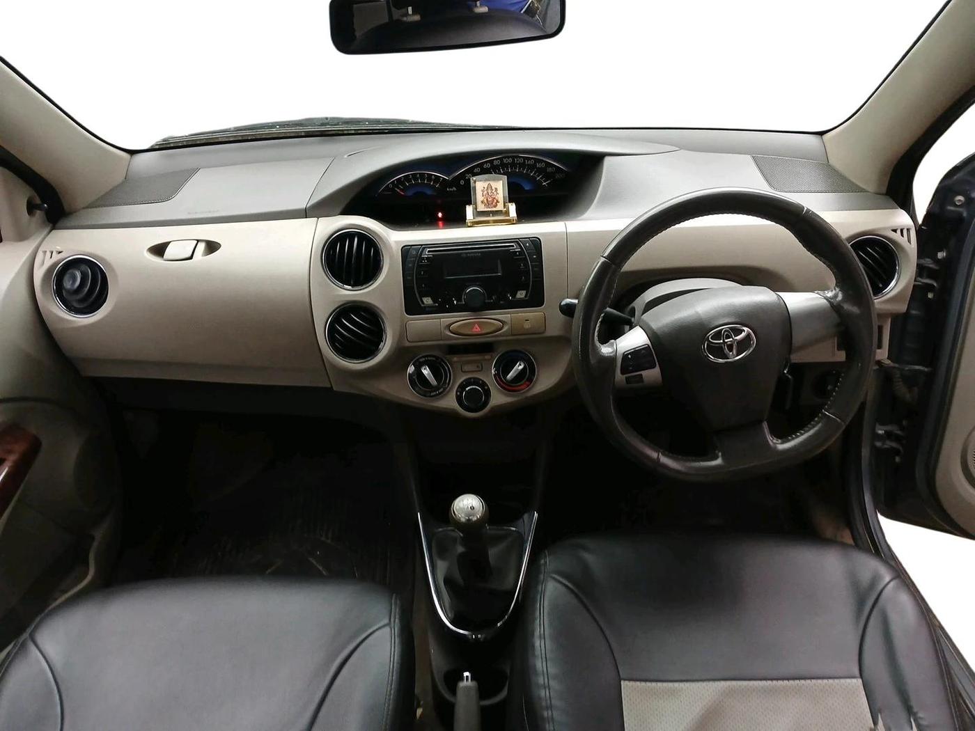 2014 Toyota Etios V, Petrol, Manual, 45,005 km, interior