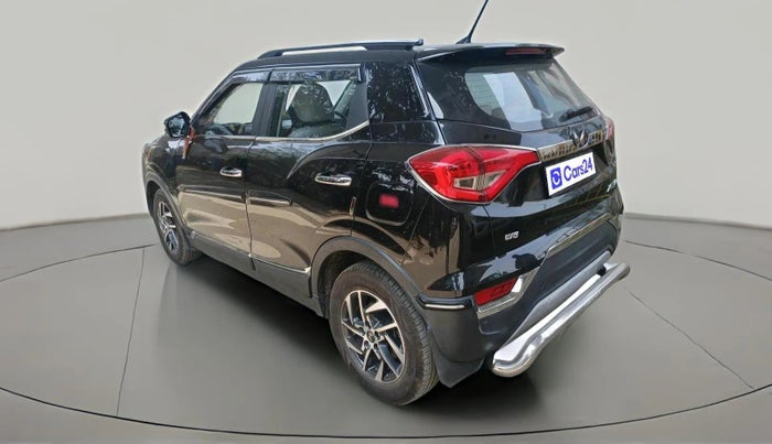 2024 Mahindra XUV300 W8 (O) 1.2 PETROL, Petrol, Manual, 13,174 km, exterior