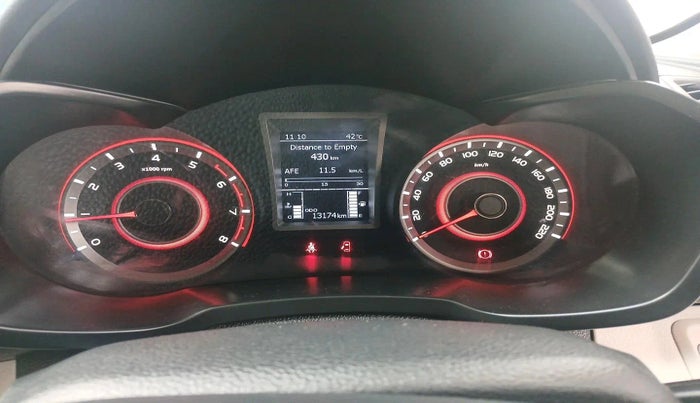 2024 Mahindra XUV300 W8 (O) 1.2 PETROL, Petrol, Manual, 13,174 km, interior