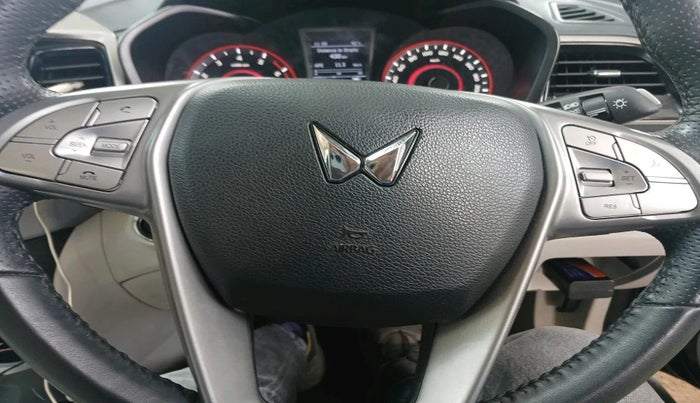 2024 Mahindra XUV300 W8 (O) 1.2 PETROL, Petrol, Manual, 13,174 km, interior