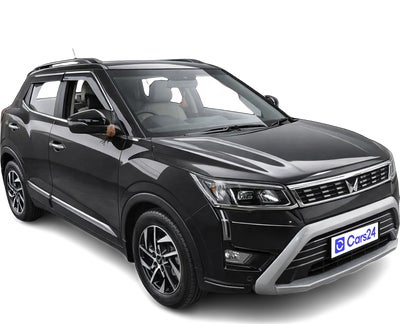2024 Mahindra XUV300 - SUV - Petrol - Manual - ₹9.10 lakh