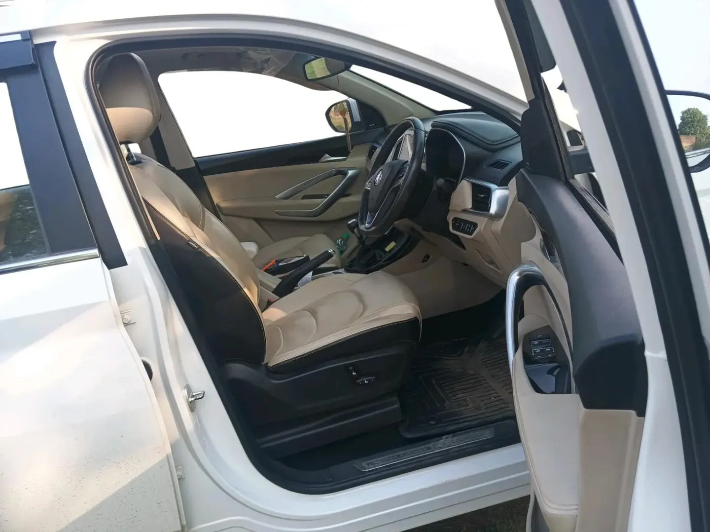 2021 MG HECTOR SHARP HYBRID 1.5 PETROL, Petrol, Manual, 17,209 km, interior