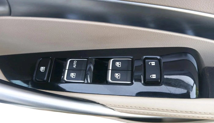 2021 MG HECTOR SHARP HYBRID 1.5 PETROL, Petrol, Manual, 17,209 km, interior