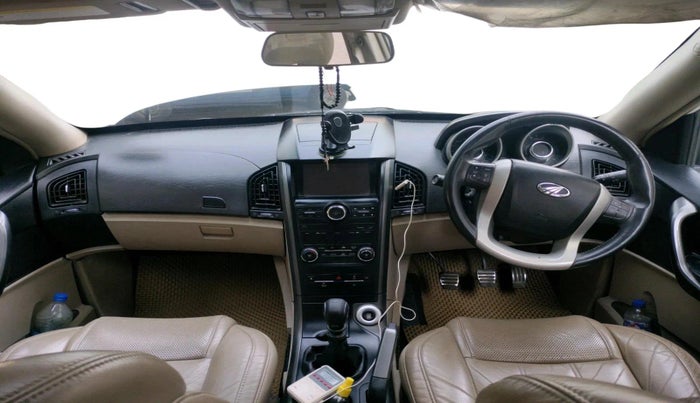 2015 Mahindra XUV500 W10, Diesel, Manual, 1,51,625 km, interior