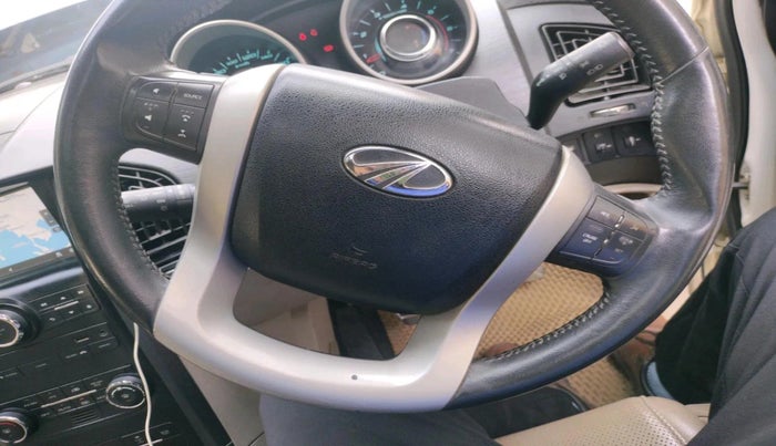 2015 Mahindra XUV500 W10, Diesel, Manual, 1,51,625 km, interior