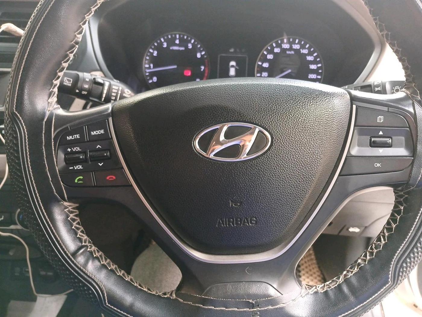 2016 Hyundai Elite i20 ASTA 1.2, Petrol, Manual, 78,379 km, interior