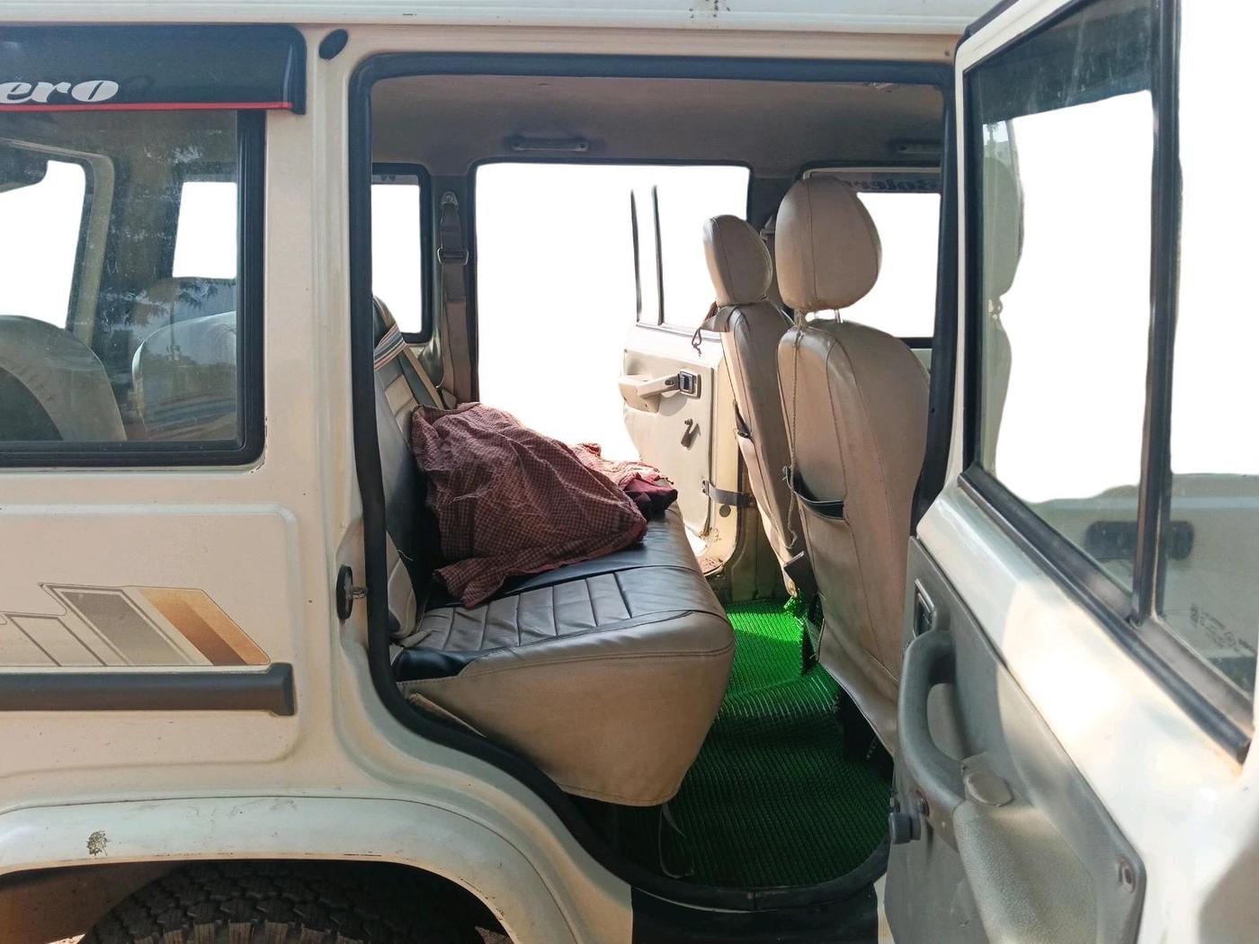 2017 Mahindra Bolero POWER PLUS SLE, Diesel, Manual, 1,12,657 km, interior