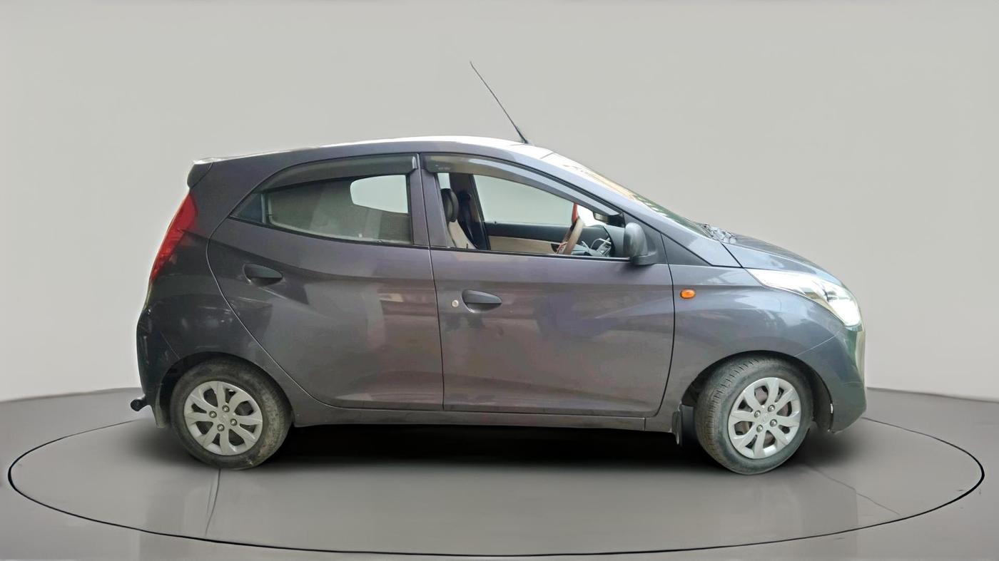 2017 Hyundai Eon MAGNA +, Petrol, Manual, 31,261 km, exterior