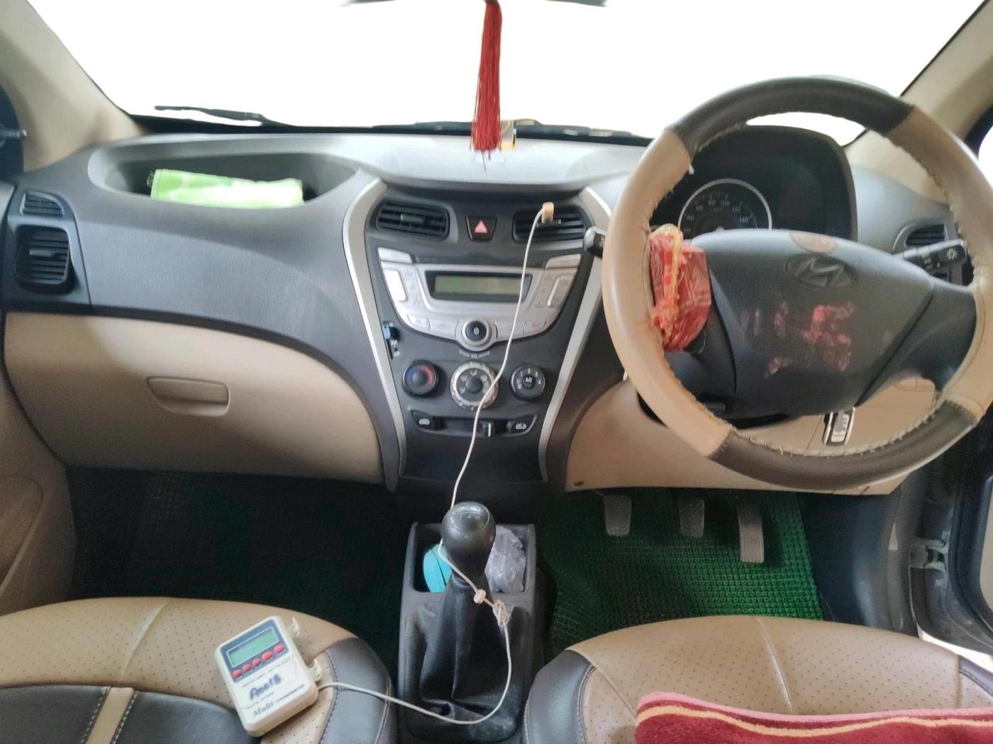 2017 Hyundai Eon MAGNA +, Petrol, Manual, 31,261 km, interior