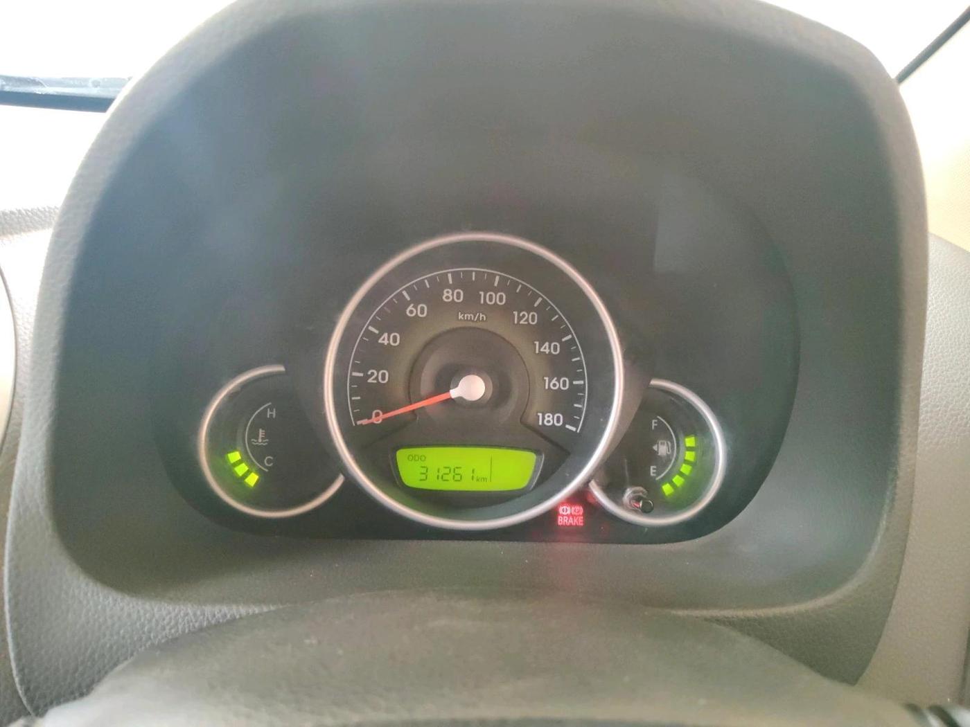 2017 Hyundai Eon MAGNA +, Petrol, Manual, 31,261 km, interior