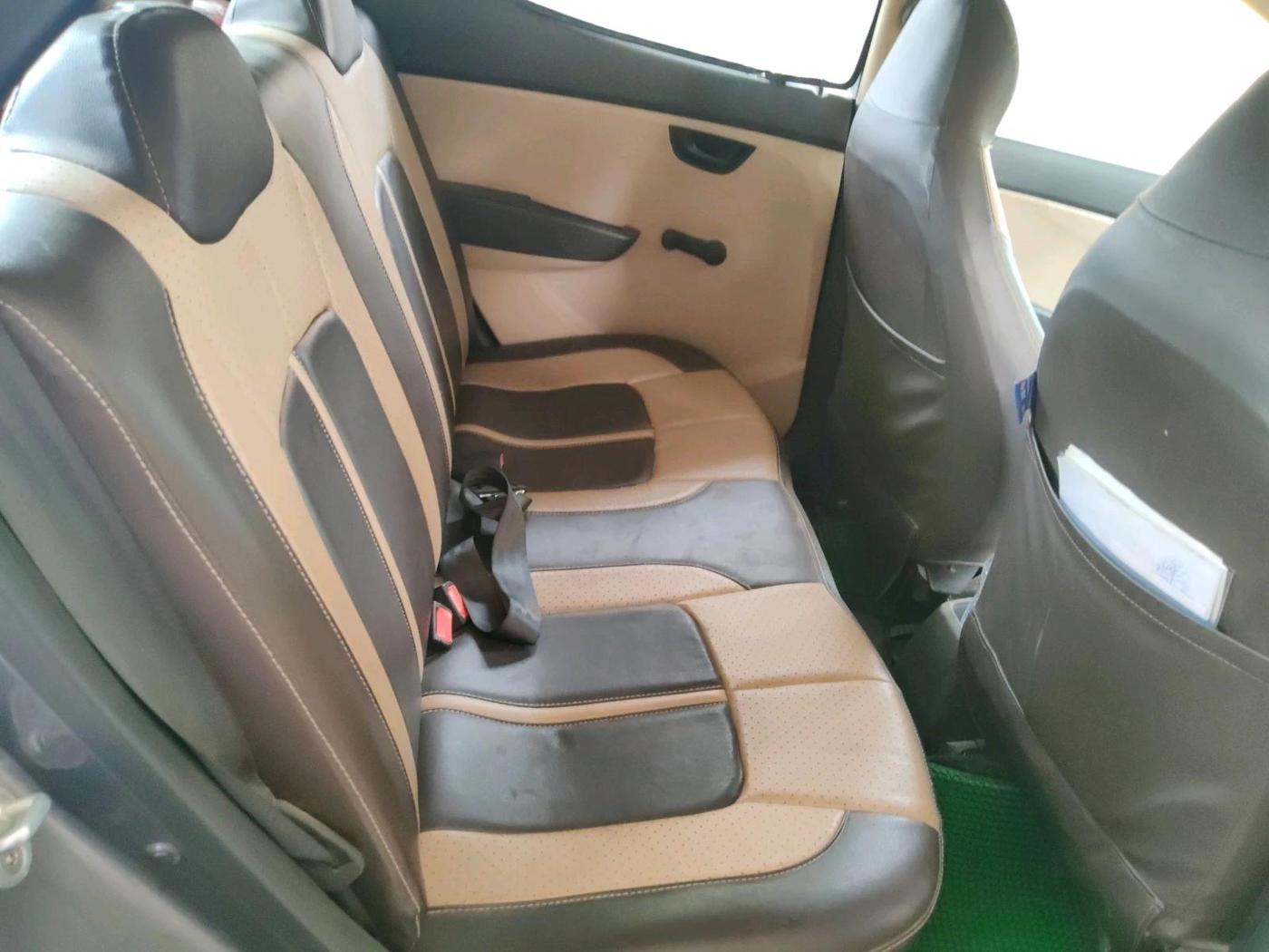2017 Hyundai Eon MAGNA +, Petrol, Manual, 31,261 km, interior