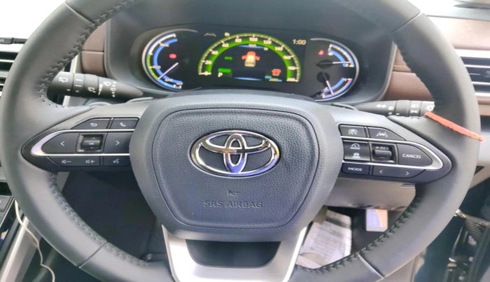 2025 Toyota INNOVA HYCROSS ZX HYBRID 7 STR, Hybrid, Automatic, 2,087 km, interior