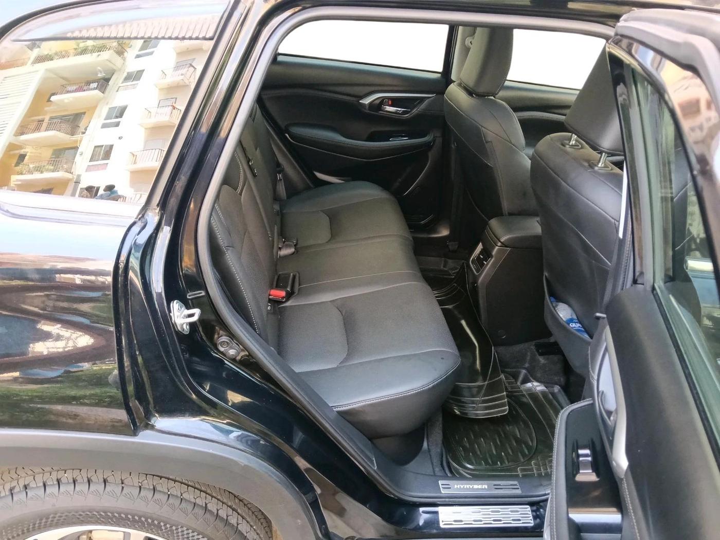 2024 Toyota URBAN CRUISER HYRYDER V AT NEO DRIVE, Petrol, Automatic, 4,937 km, interior