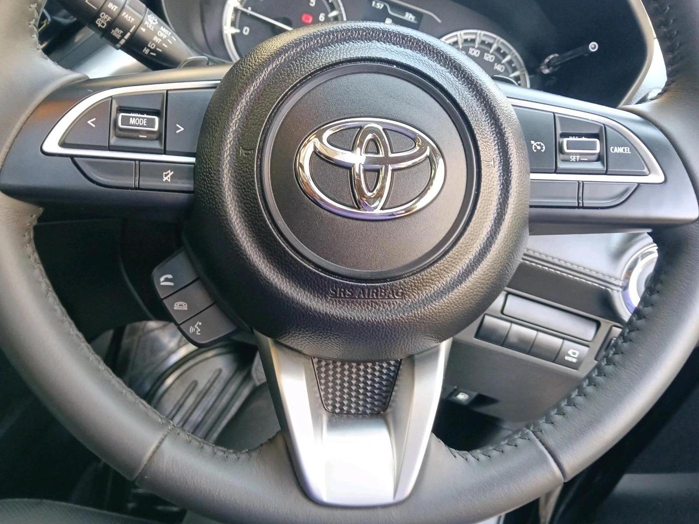 2024 Toyota URBAN CRUISER HYRYDER V AT NEO DRIVE, Petrol, Automatic, 4,937 km, interior